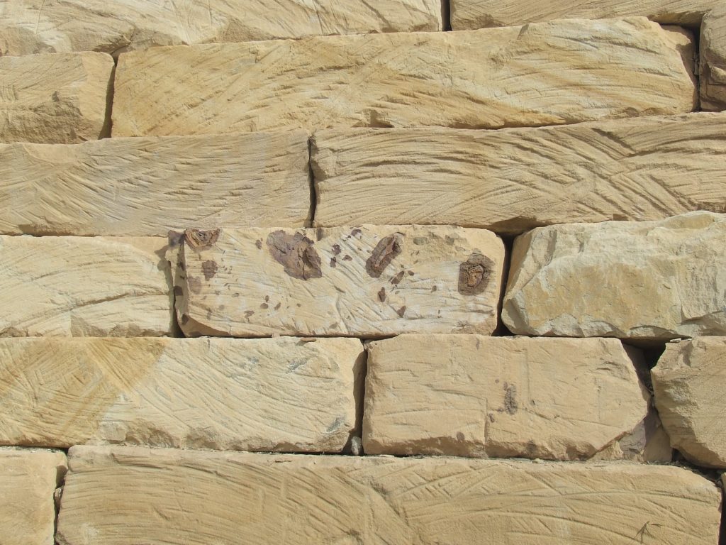 5 Great ways to use sandstone walls Natural Stone Walls